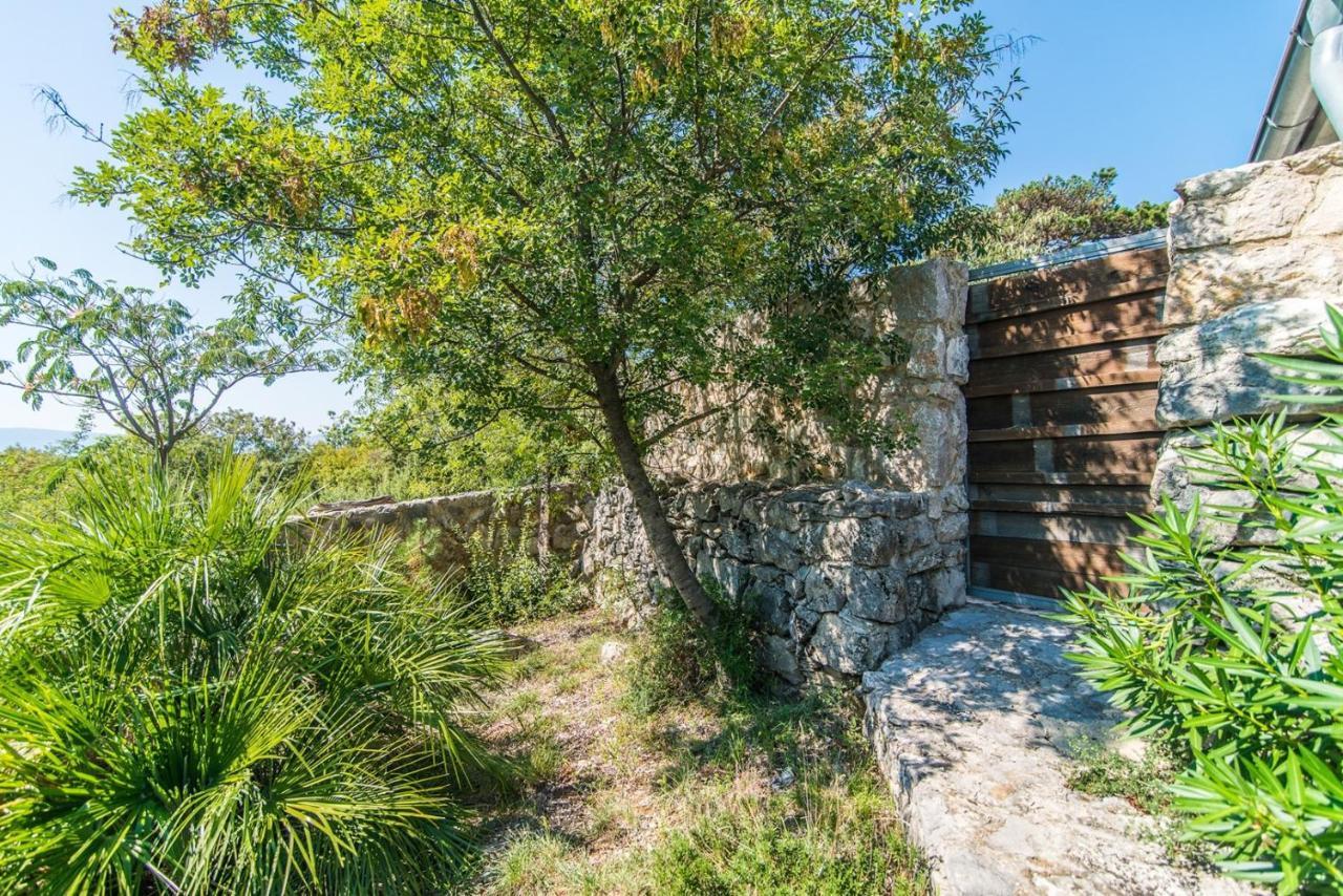 Villa Menta 2 2445 Malinska Exterior photo